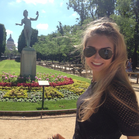 Hole pattern top - Picture 2 of 4